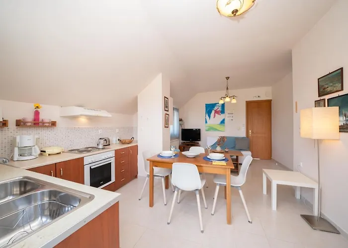 דירה Christina's Place סאמי