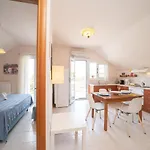 아파트 Christina's Place *
