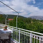 아파트 Christina's Place 사미