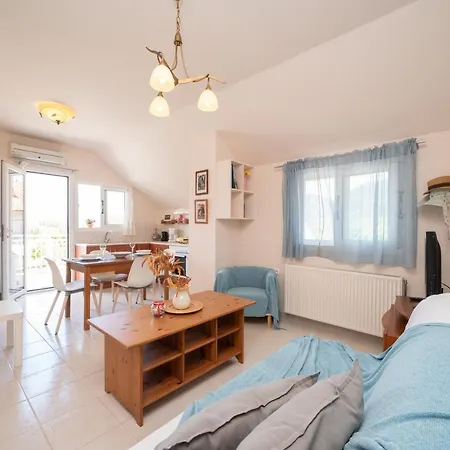 Christina's Place Σάμη